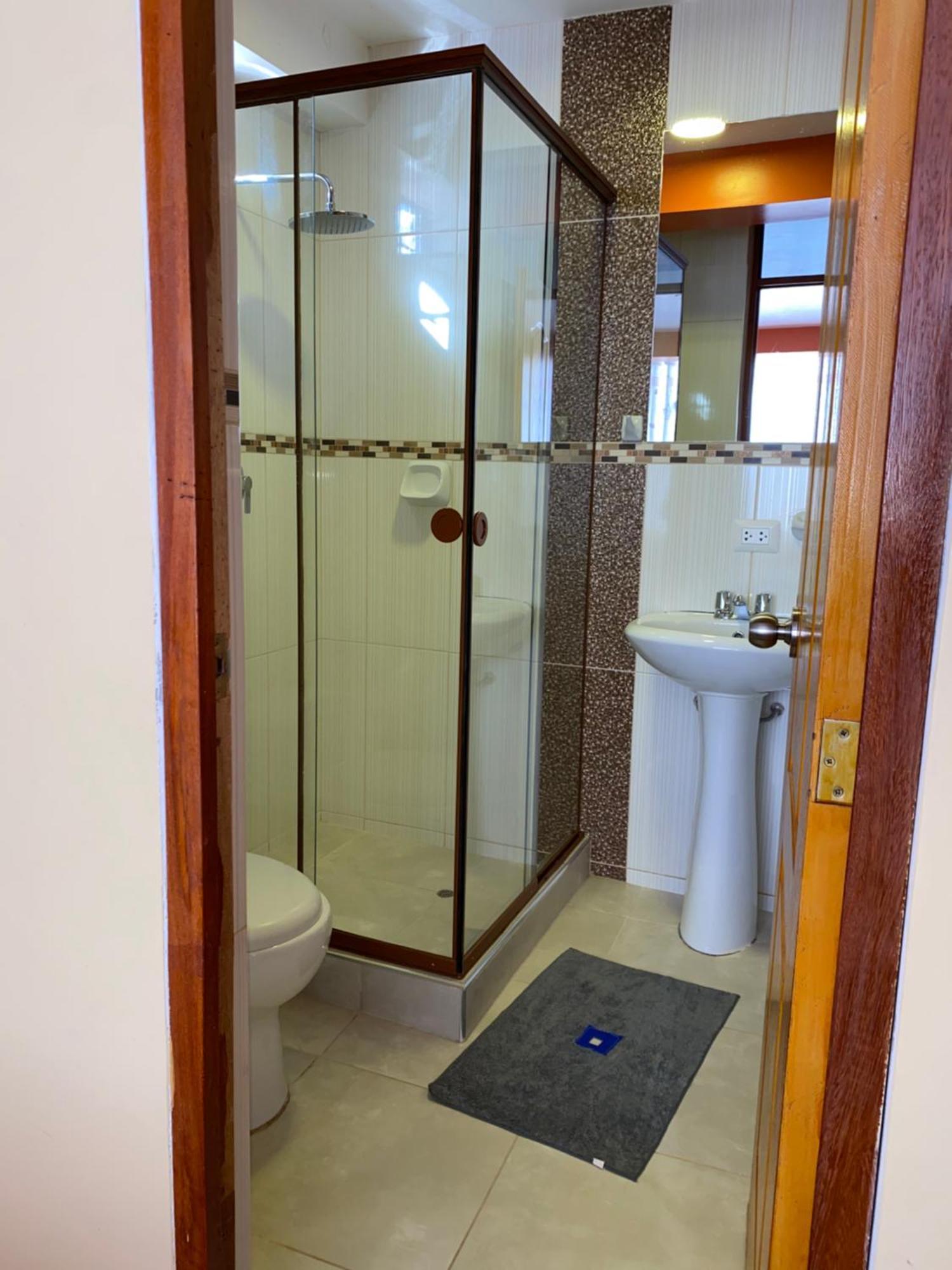 Adriano's Deluxe 2 Apartment