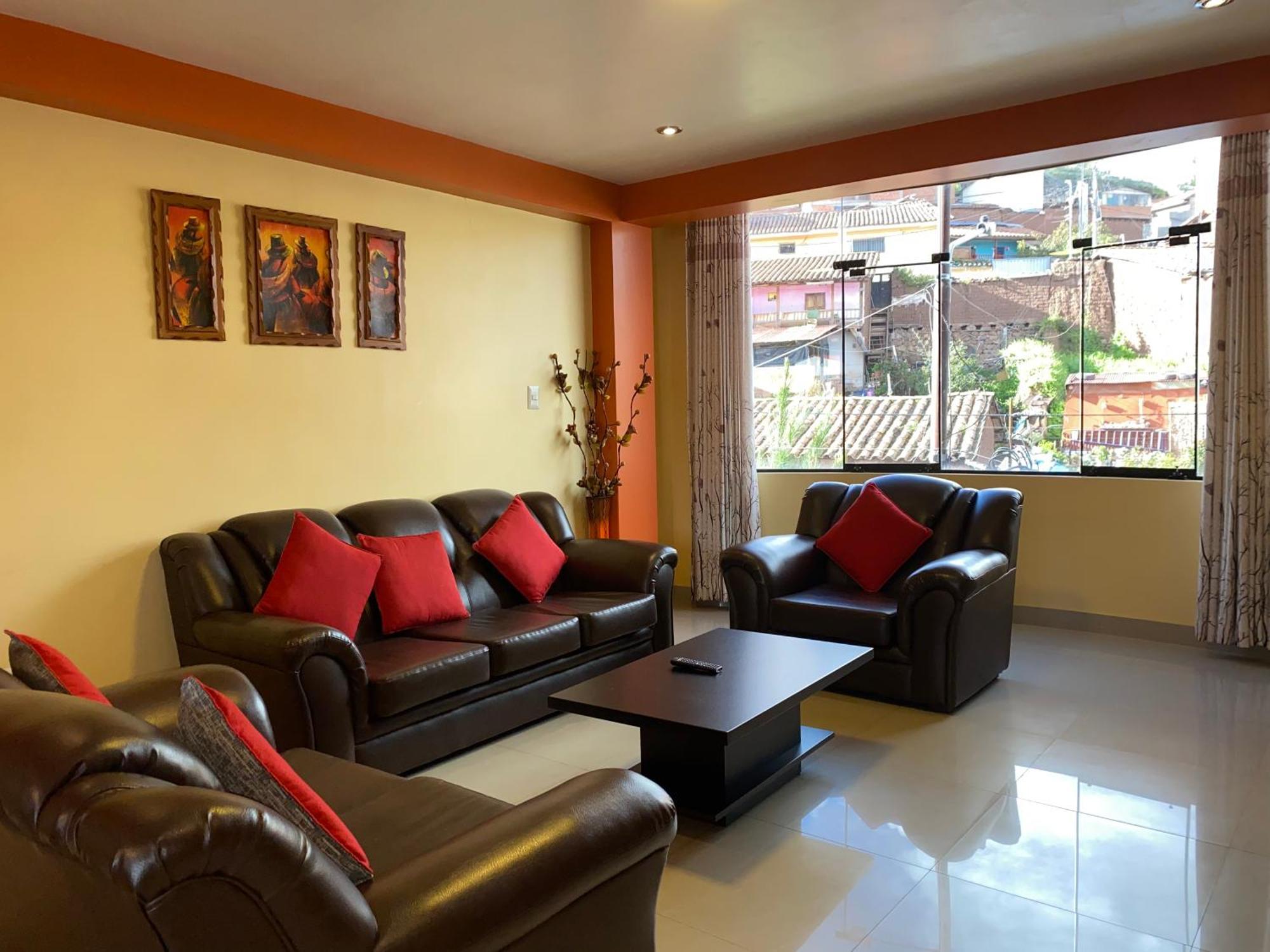 Adriano's Deluxe 2 Apartment